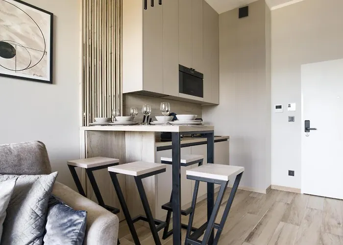 Shellter, Sun & Snow